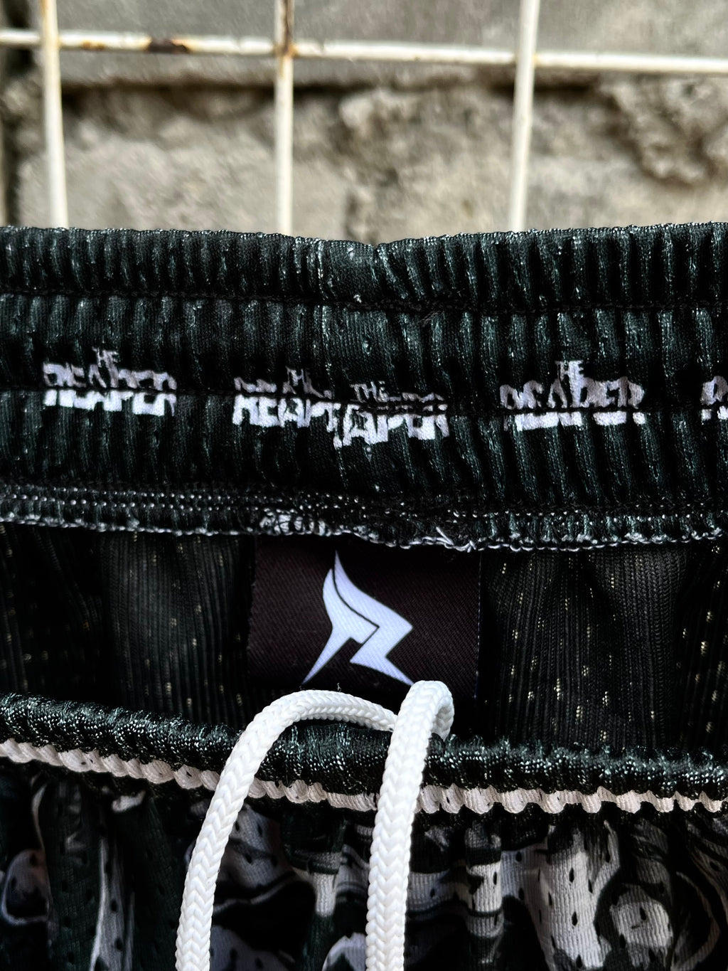 TR1 - Mesh Short Black Bones (Halloween Edition)